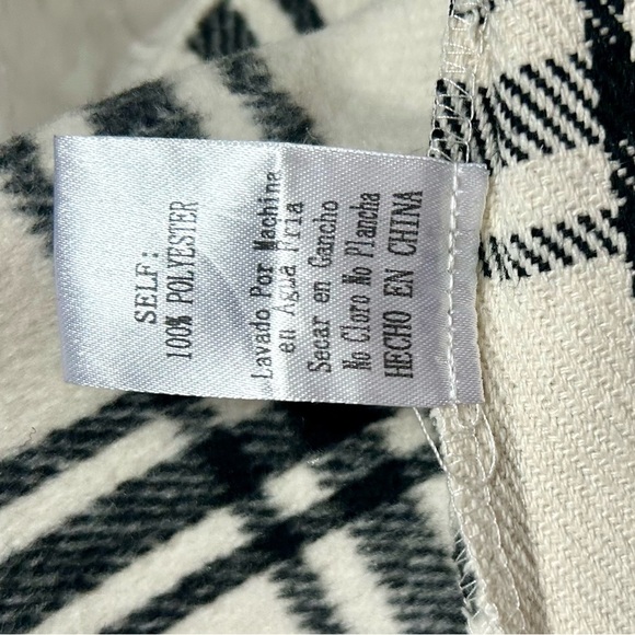 THE IMPECCABLE PIG SLEEVELESS BLACK AND WHITE WRAP  S - Picture 9 of 16